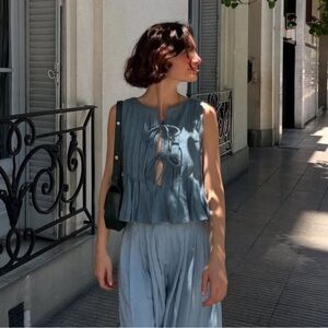 Vrg grl • Valeria linen top in lake